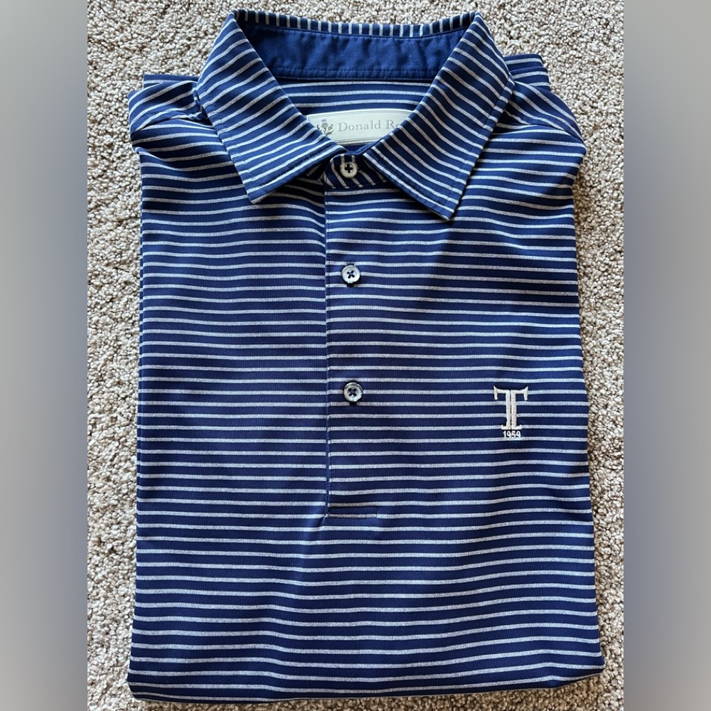 Mens golf polo.
